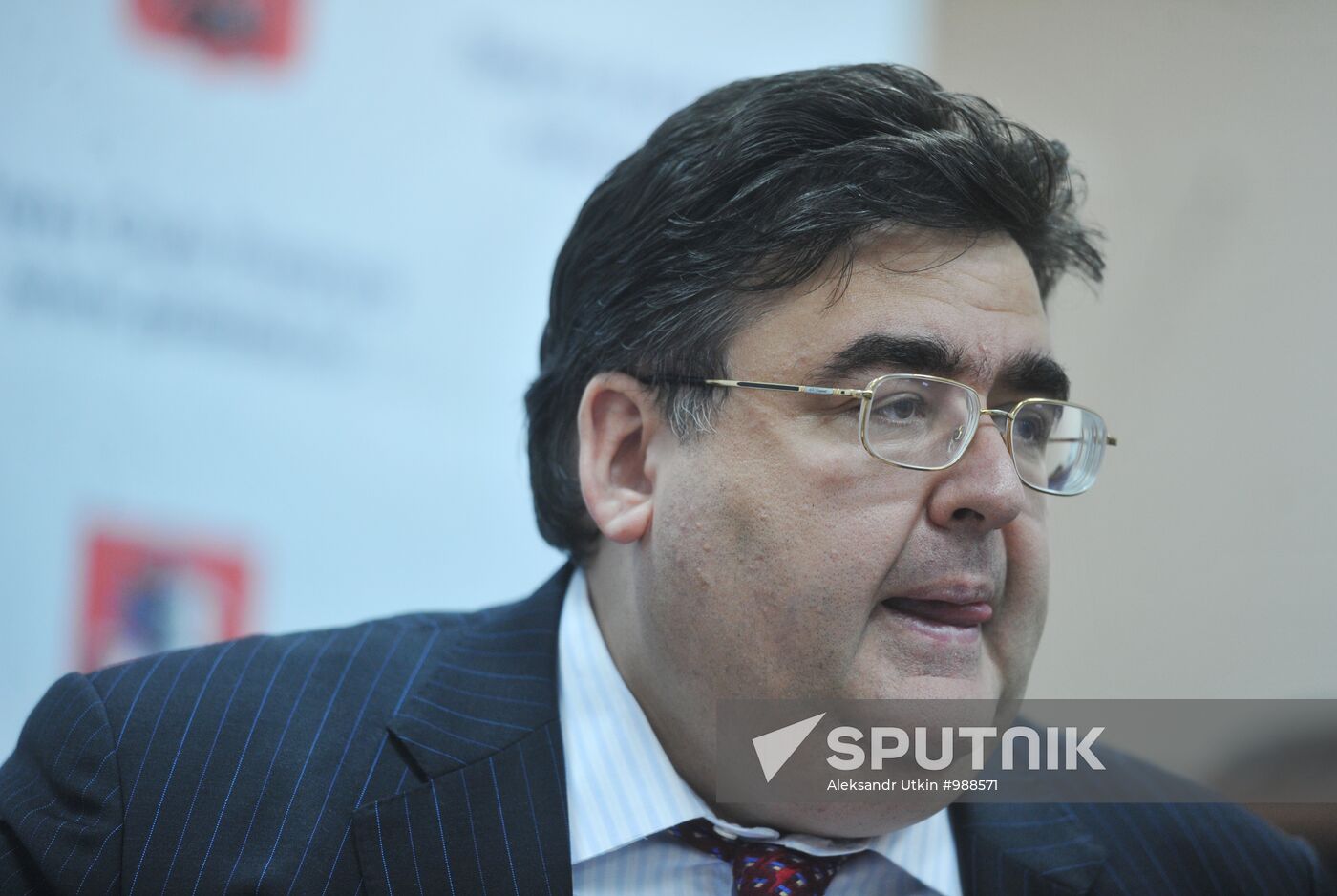 News conference by Alexei Mitrofanov and Anatoly Wasserman