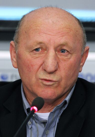 News conference upon World Weightlifting Championship