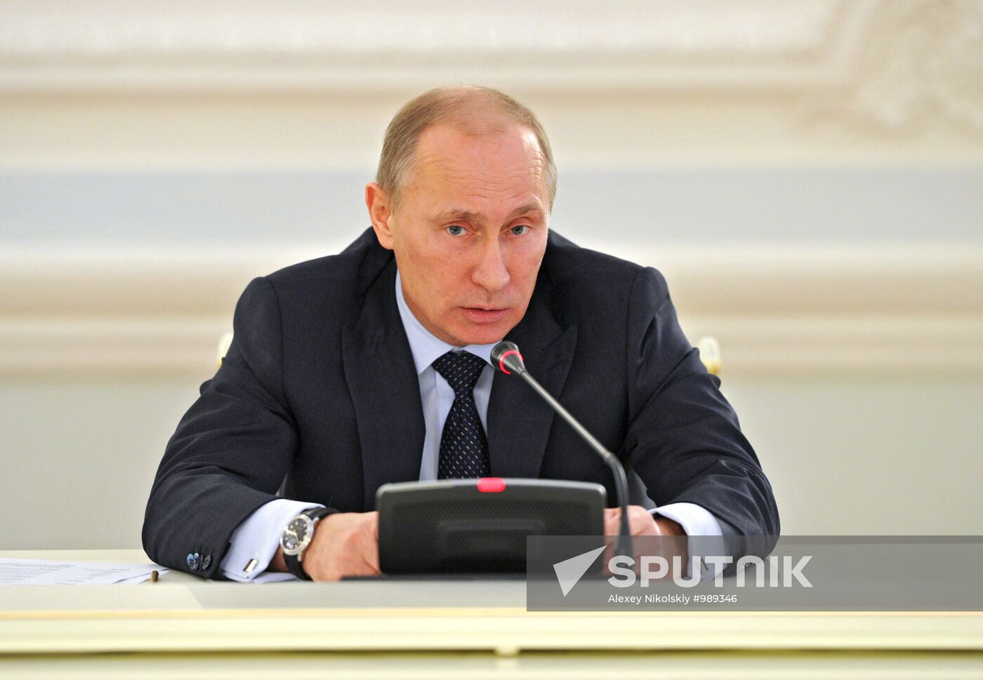 Vladimir Putin meets with German business leaders
