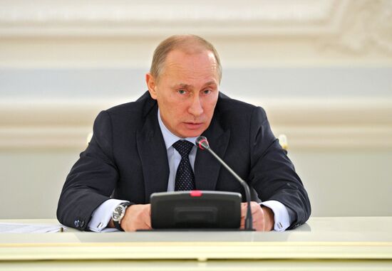 Vladimir Putin meets with German business leaders