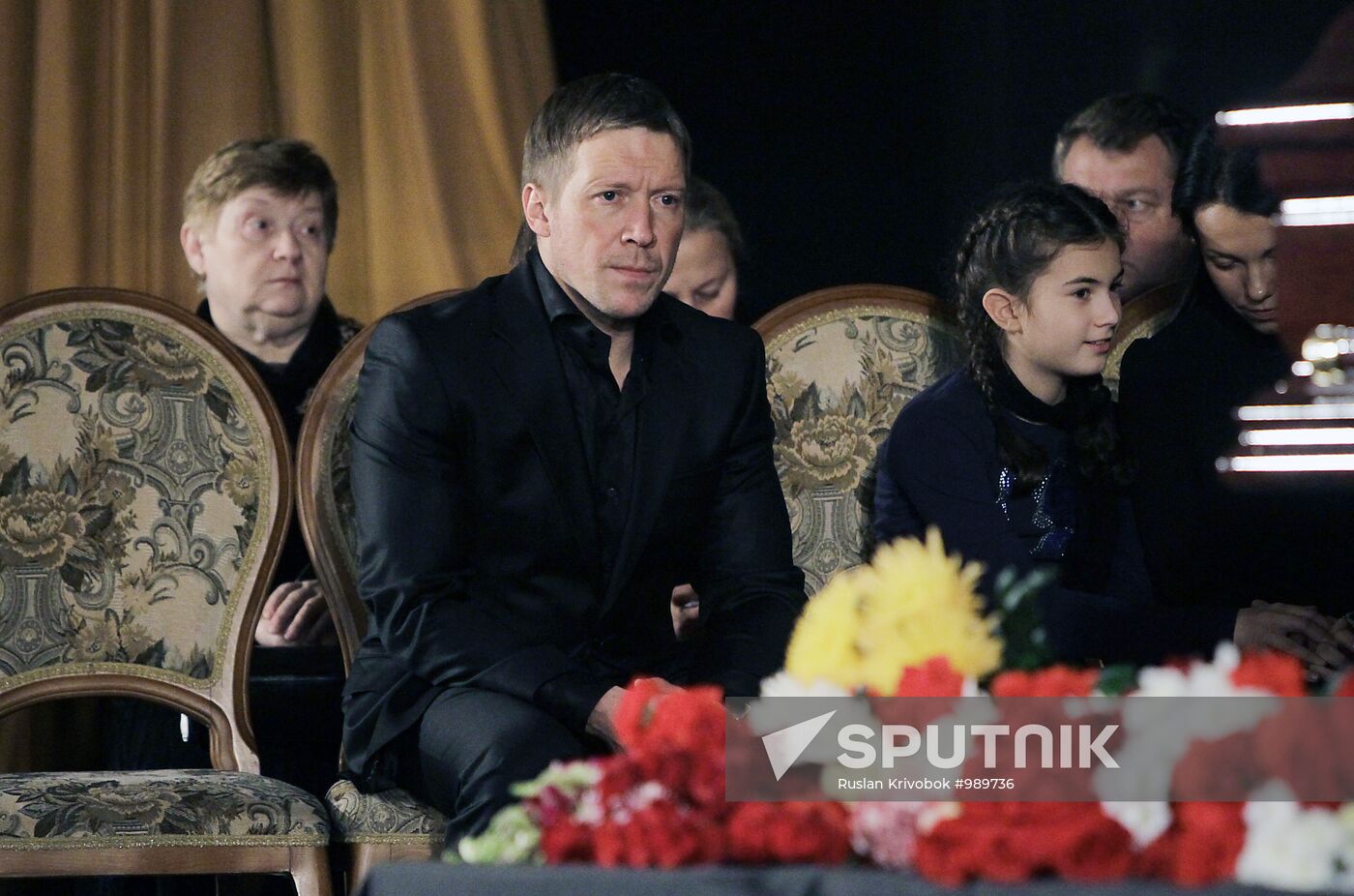 Paying last respects to actor Lev Borisov