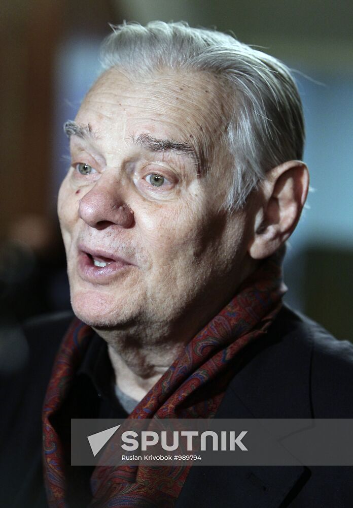 Paying last respects to actor Lev Borisov