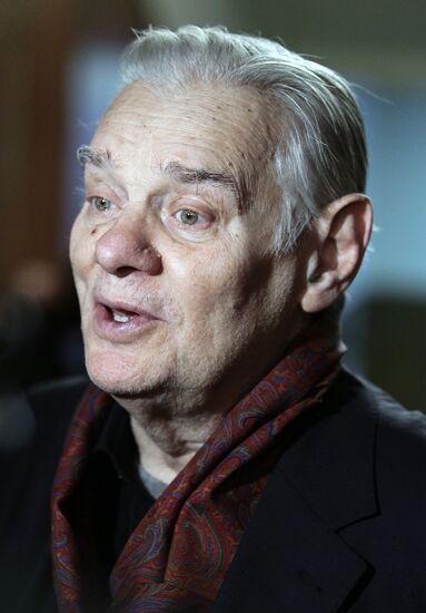 Paying last respects to actor Lev Borisov