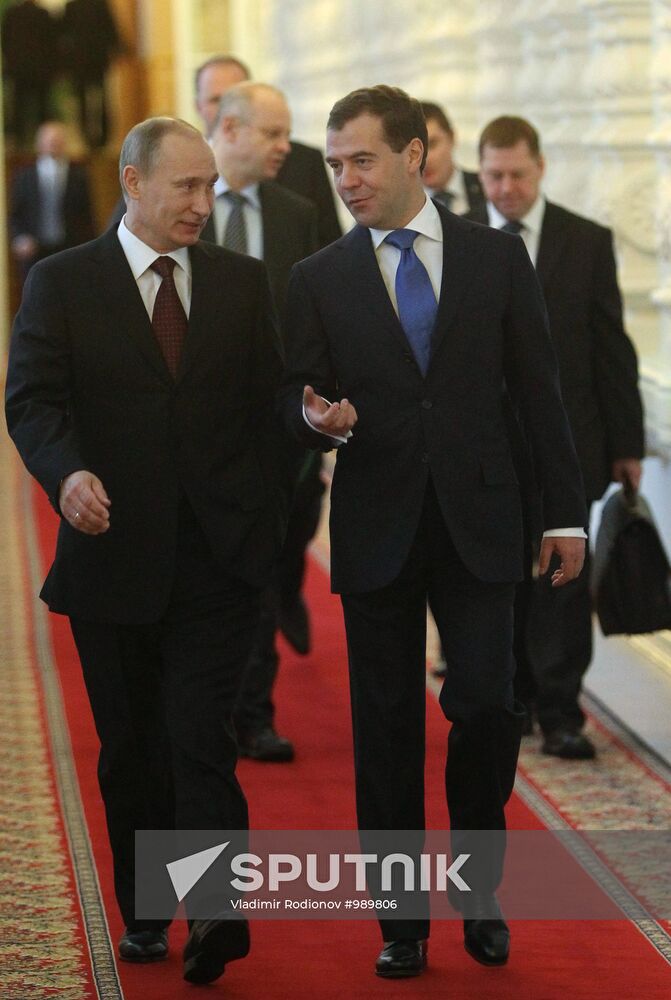 Dmitry Medvedev, Vladimir Putin meet with veterans