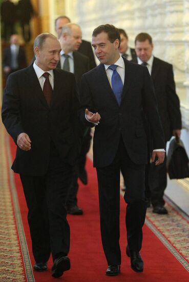 Dmitry Medvedev, Vladimir Putin meet with veterans