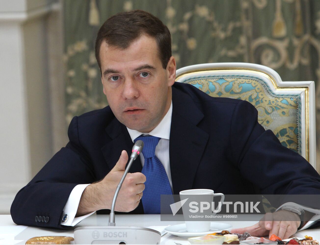Dmitry Medvedev, Vladimir Putin meet with veterans