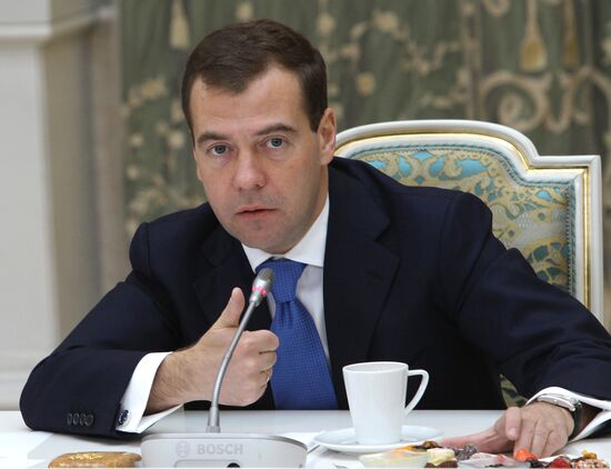Dmitry Medvedev, Vladimir Putin meet with veterans