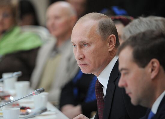 Dmitry Medvedev, Vladimir Putin meet with veterans