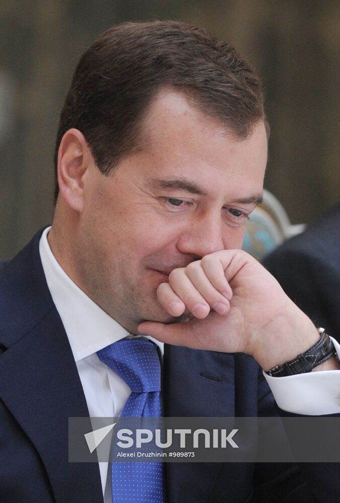 Dmitry Medvedev, Vladimir Putin meet with veterans