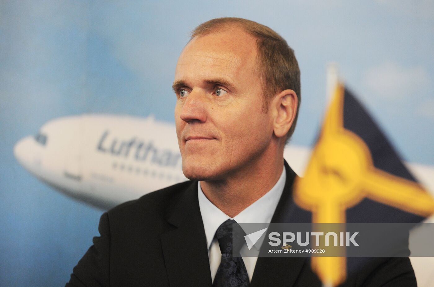 P/c on: "Vnukovo and Lufthansa - beginning of cooperation"