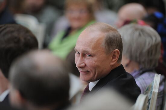 Dmitry Medvedev, Vladimir Putin meet with veterans