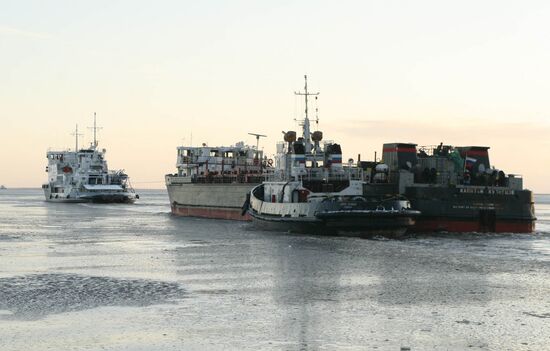 Cargo ship "Kapitan Kuznetsov" on the way to Arkhangelsk
