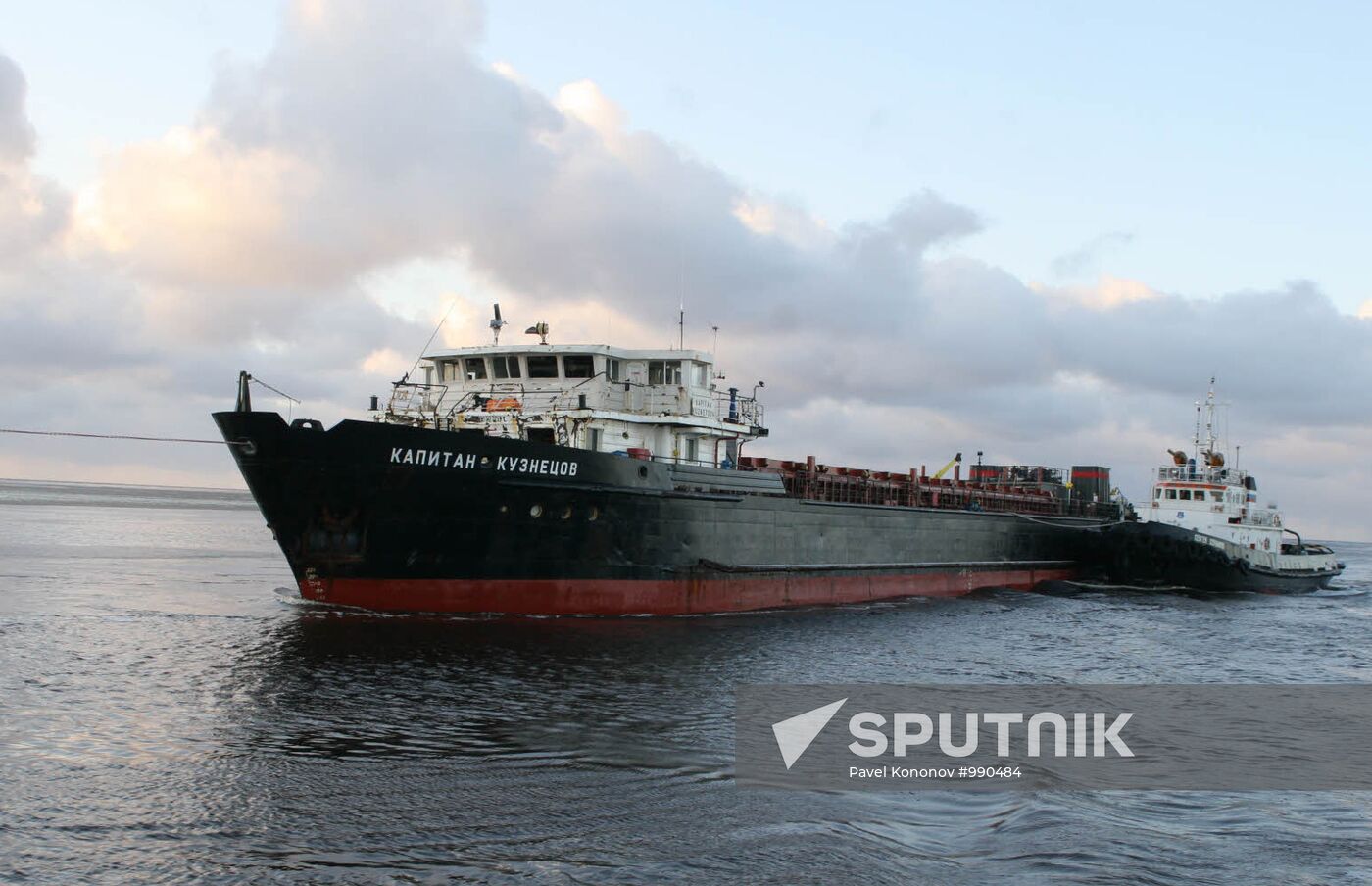 Cargo ship "Kapitan Kuznetsov" on the way to Arkhangelsk