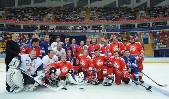 V. Putin joins training session of "Legends of USSR Hockey" club
