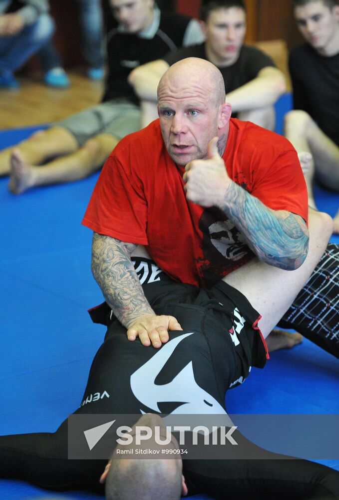 American martial arts fighter Jeff Monson master class in Moscow