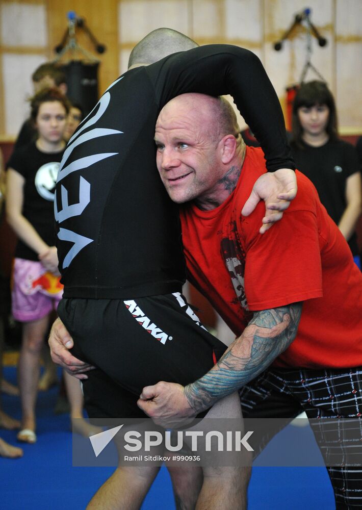 American martial arts fighter Jeff Monson master class in Moscow