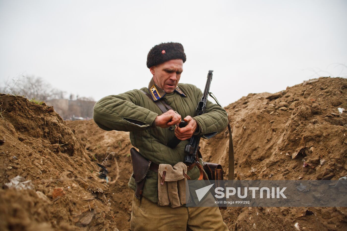 Military-historical reenactment of Stalingrad Battle episode