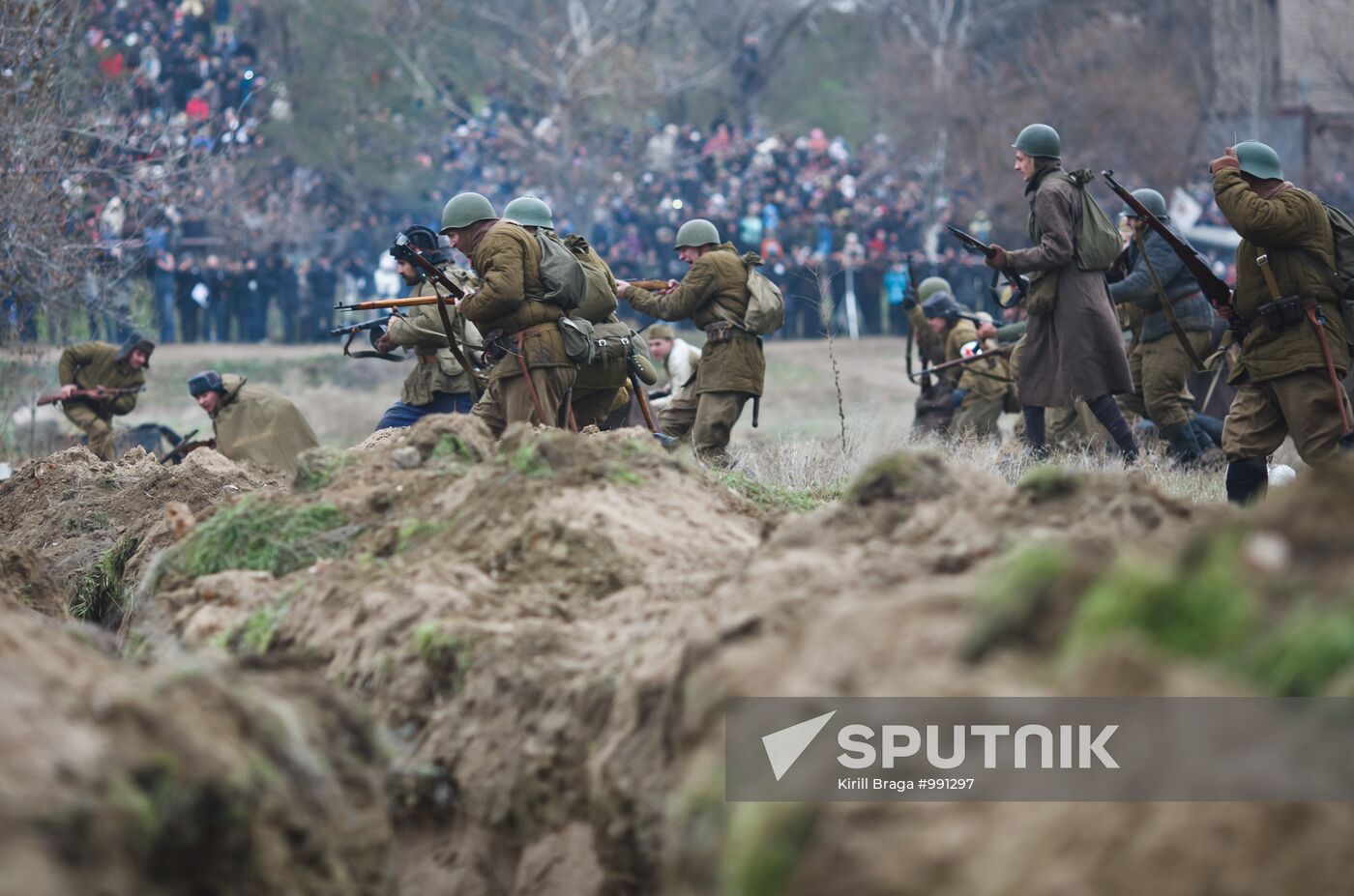 Military-historical reenactment of Stalingrad Battle episode