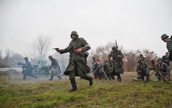 Military-historical reenactment of Stalingrad Battle episode