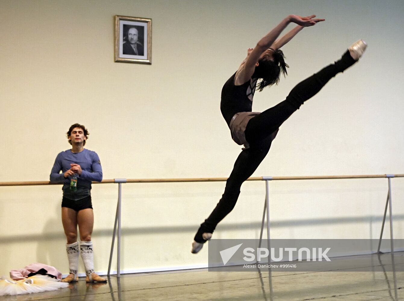 Natalya Osipova and Ivan Vasilyev hold rehearsal