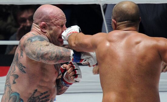 Mixed Martial Arts. Fight between F. Emelianenko and J. Monson