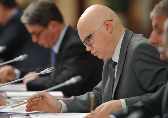 Vladimir Putin holds Government Council meeting