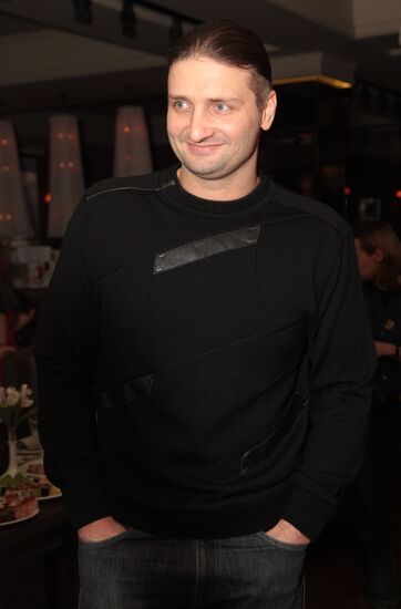 "Lenina's Golden Order" awards