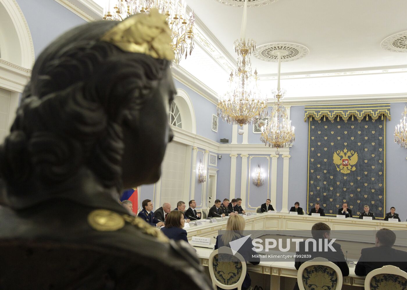 Dmitry Medvedev meets with prosecutors and investigators