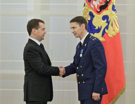 Dmitry Medvedev presents awards to investigators