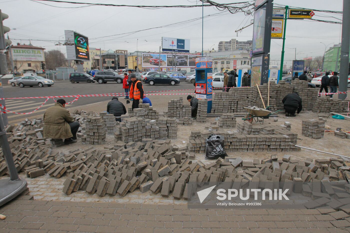 Replacement of paving slabs outside Taganskaya metro station