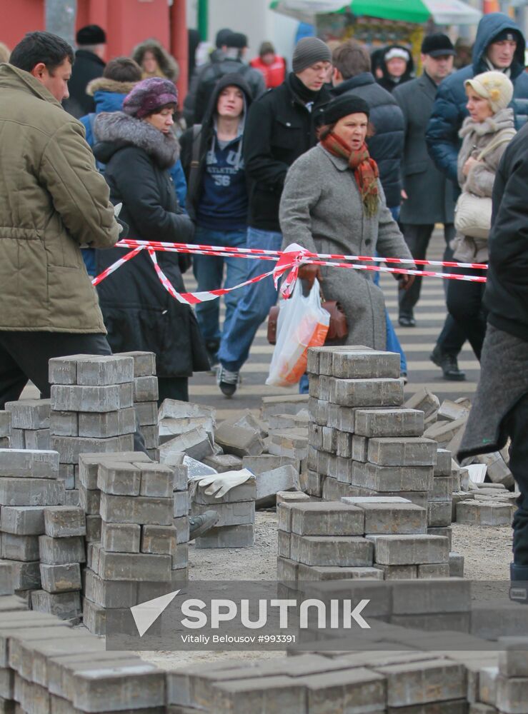 Replacement of paving slabs outside Taganskaya metro station