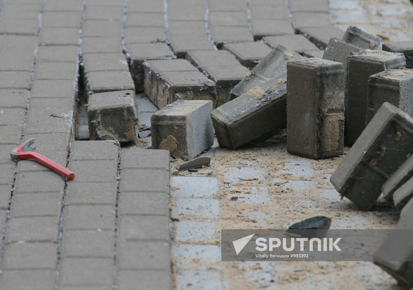 Replacement of paving slabs outside Taganskaya metro station
