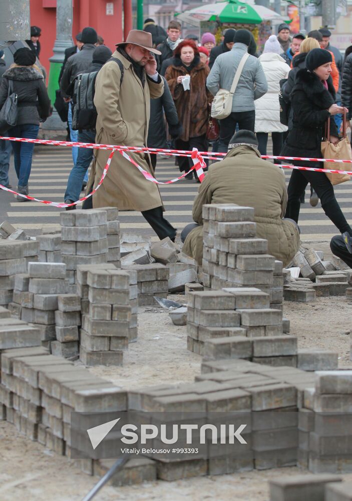 Replacement of paving slabs outside Taganskaya metro station