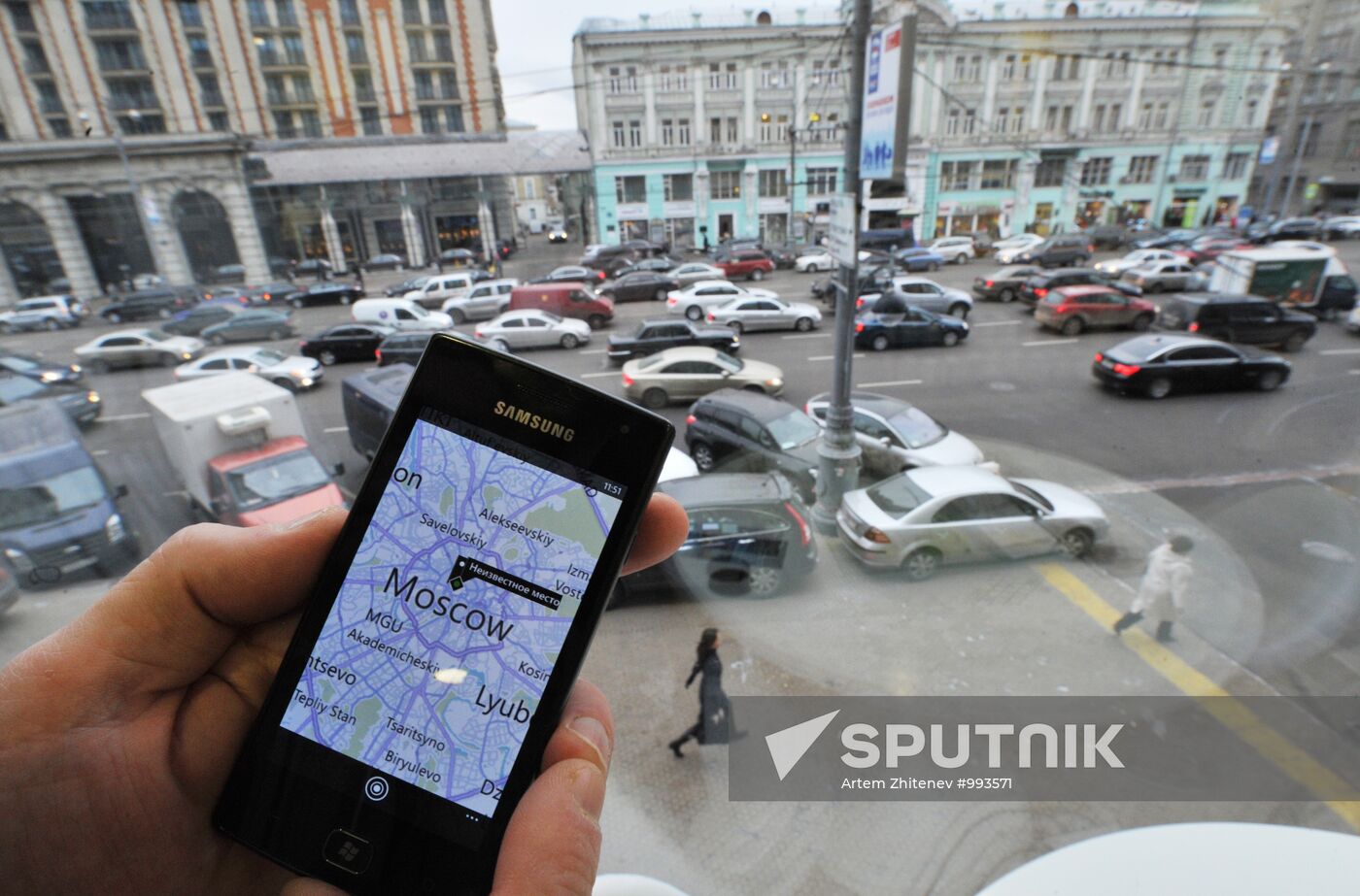Sales of new Windows-smartphone Omnia W Samsung start in Moscow