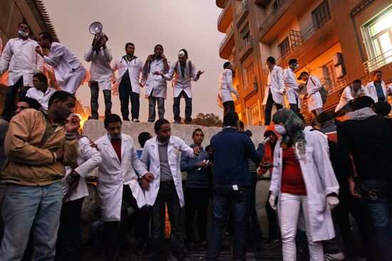 Unrest continues in Egyptian capital