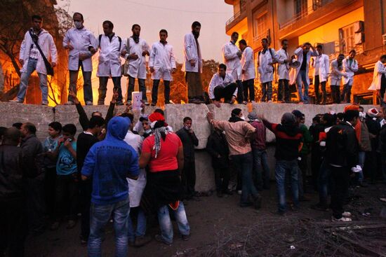 Unrest continues in Egyptian capital