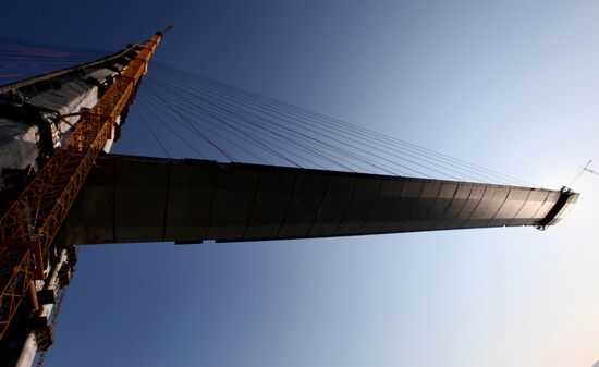 Construction of bridge to Russian island in Vladivostok