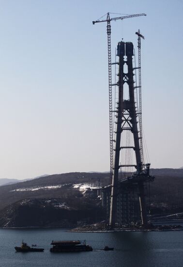 Construction of bridge to Russian island in Vladivostok