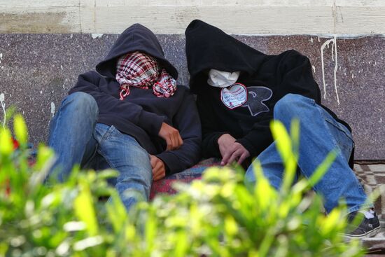 Egypt protesters block cabinet building in Cairo