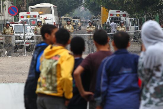 Riots hit Cairo, Egypt