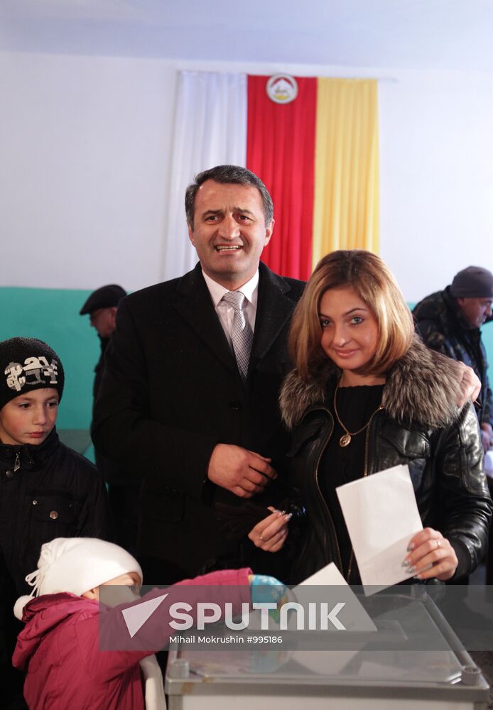 Second round of presidential elections in South Ossetia