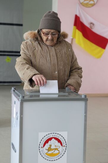 Second round of presidential elections in South Ossetia