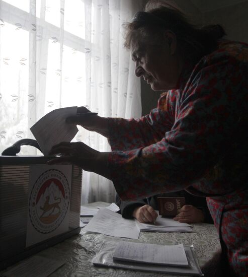 Second round of presidential elections in South Ossetia