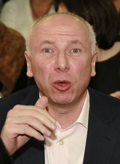 Russian Pioneer readings
