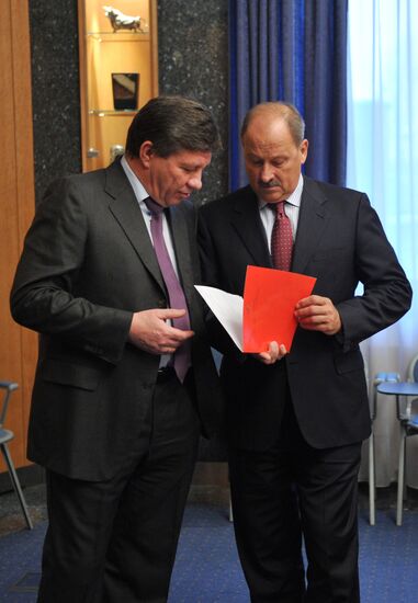 Vnesheconombank and Roskosmos ink cooperation agreement