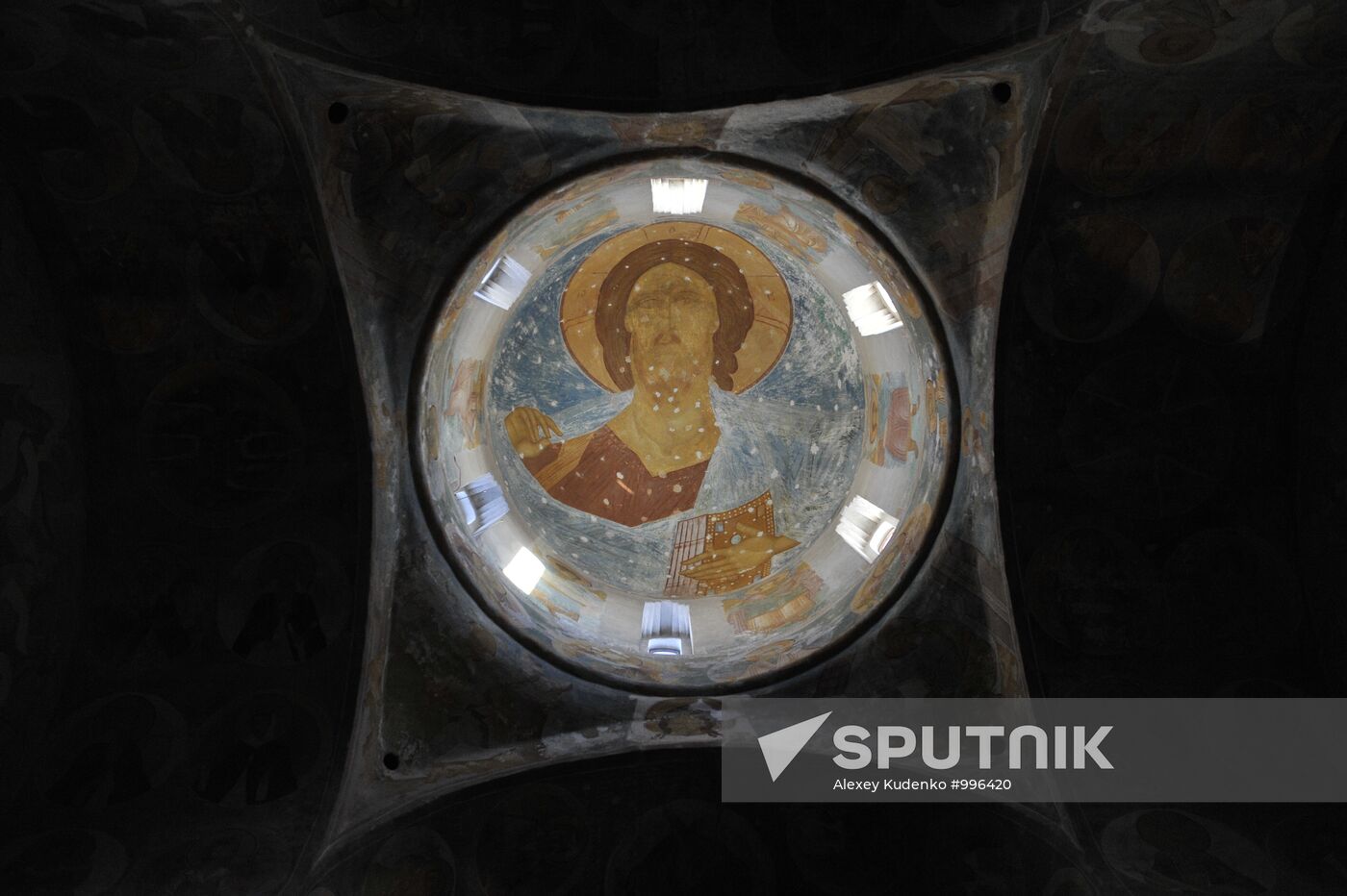 Frescoes by Dionysus in Nativity of the Virgin Cathdedral