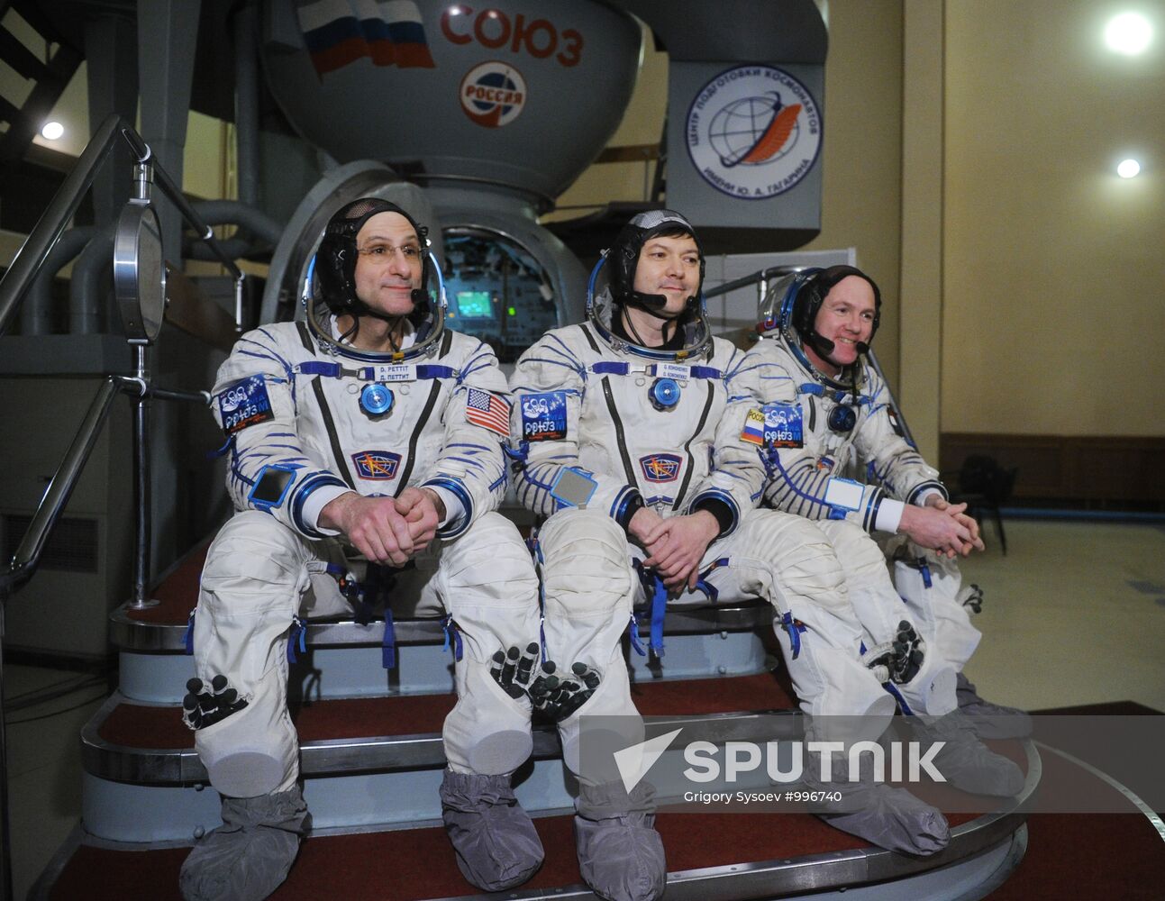 Training of ISS 30/31 long-term space expedition crew