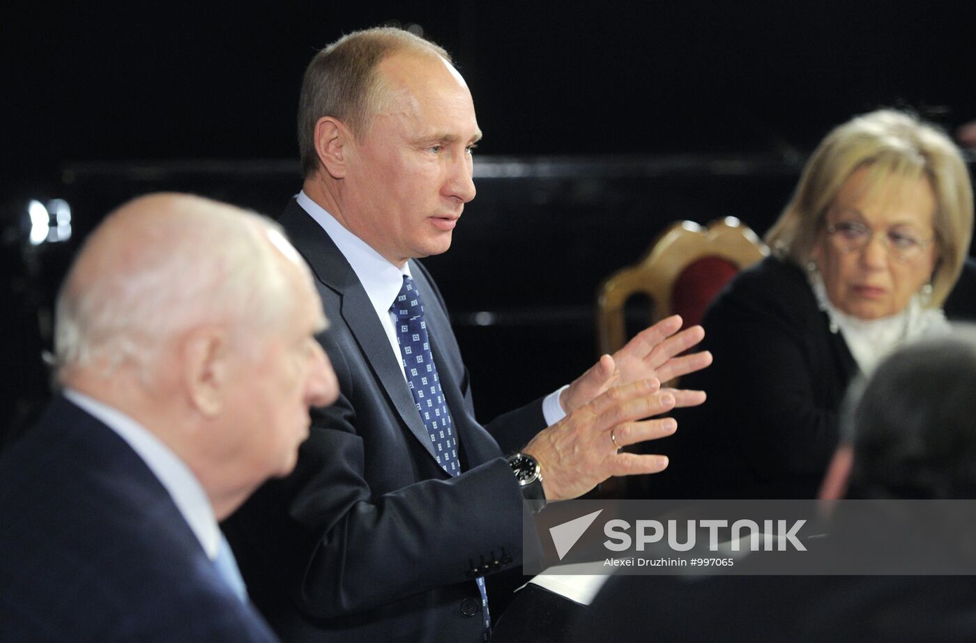 Vladimir Putin meets with theater directors