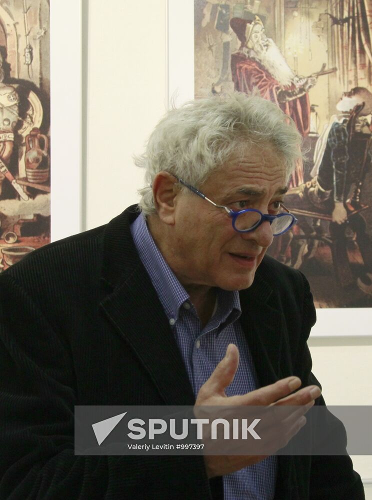 'Garland of books and pictures' exhibition