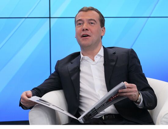 Dmitry Medvedev, Vladimir Putin meet with electors in Moscow